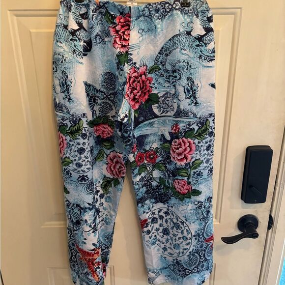 Natori Blue and Red Floral and Dragon Pajama Set - Picture 6 of 9